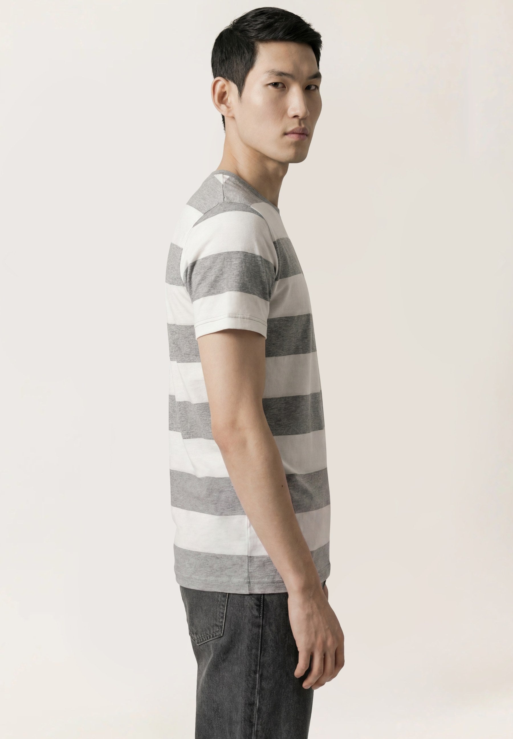 Mix Grey (AI)