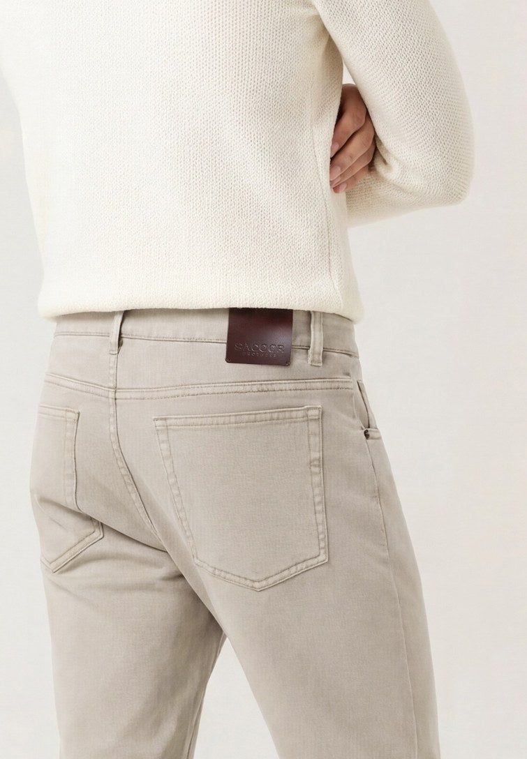 Light Brown (AI)