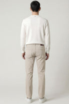 Light Brown (AI)
