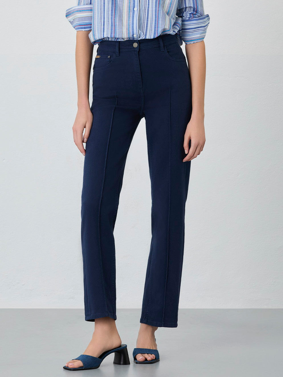 Medium Blue